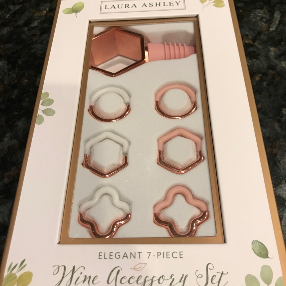 💕💕LA Elegant 7-piece Wine Accessory Set  💕💕
